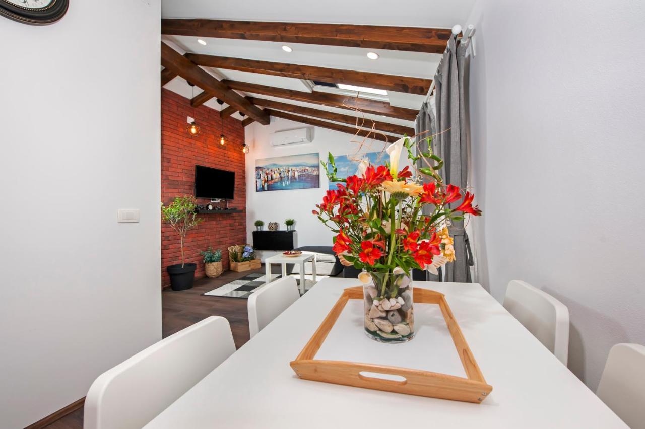 The Attic Apartment