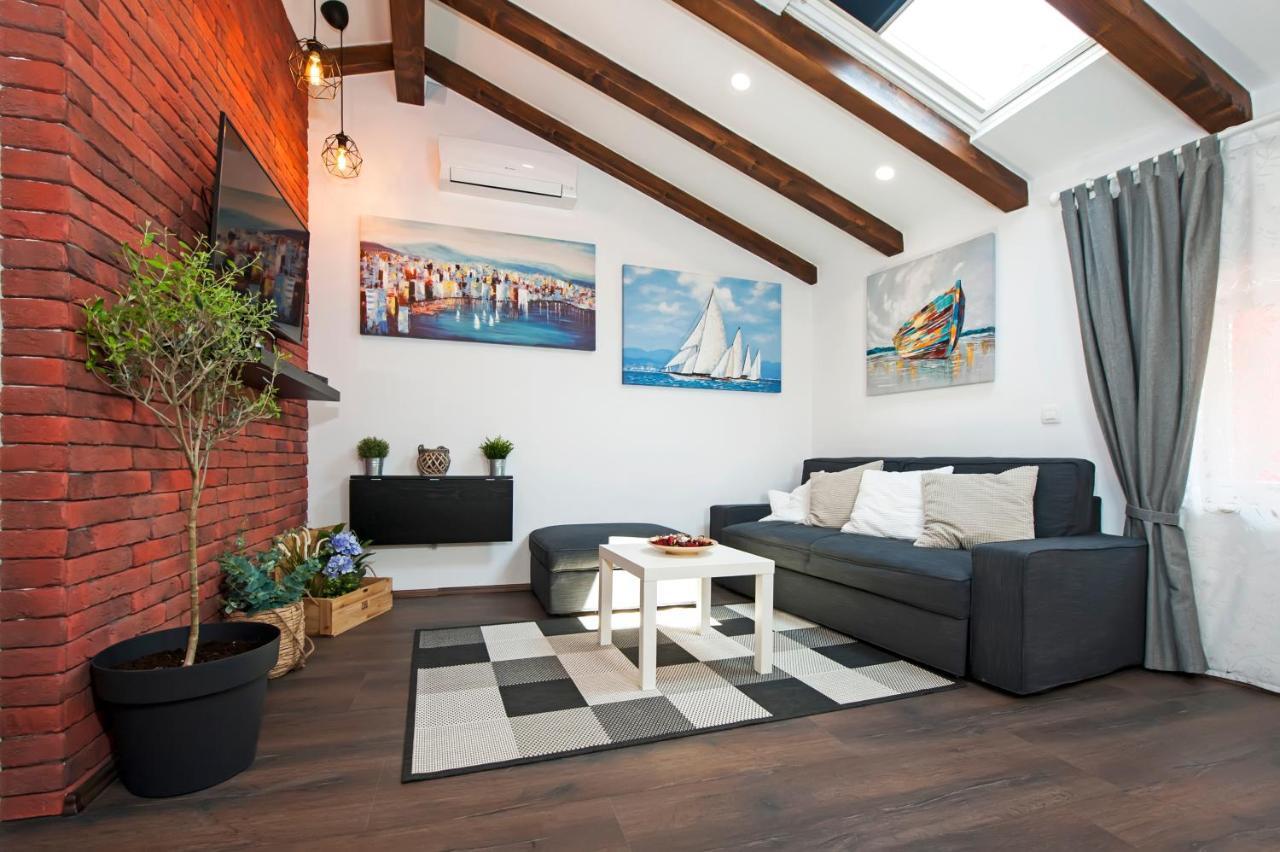The Attic Apartment *